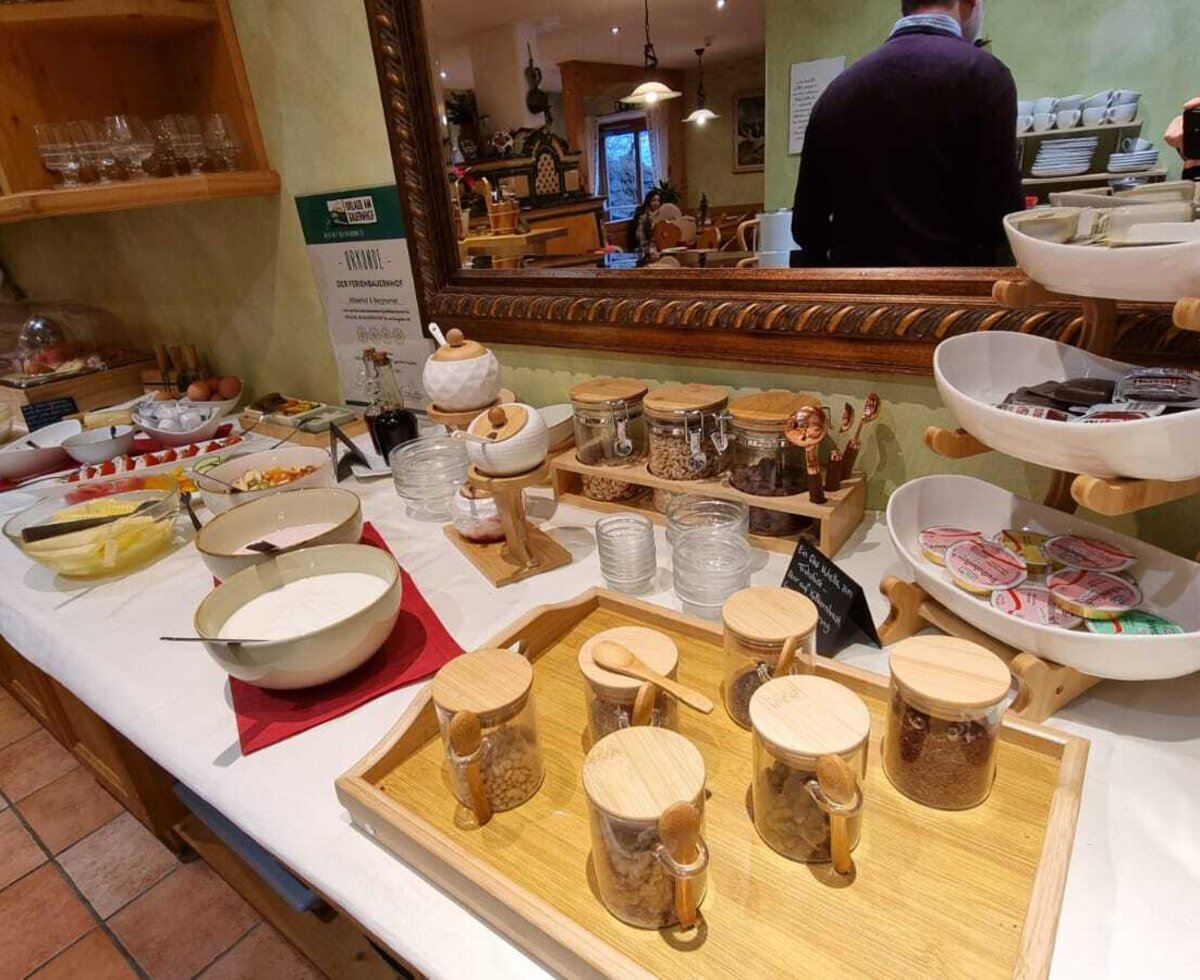 Diverse specialità regionali per la colazione assicurano al nostro buffet momenti di vacanza deliziosi.