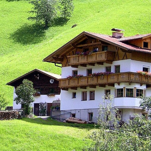 Nel nostro nuovo complesso vi sono due grandi appartamenti. Il Ferner Kogel al piano terra, il Rosskogelal al primo piano